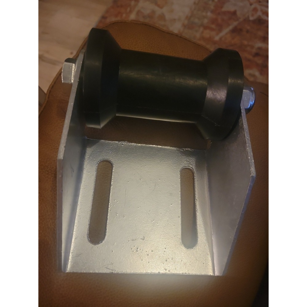 Boat Trailer Keel Roller 4 inch with Roller Shaft and Bracket